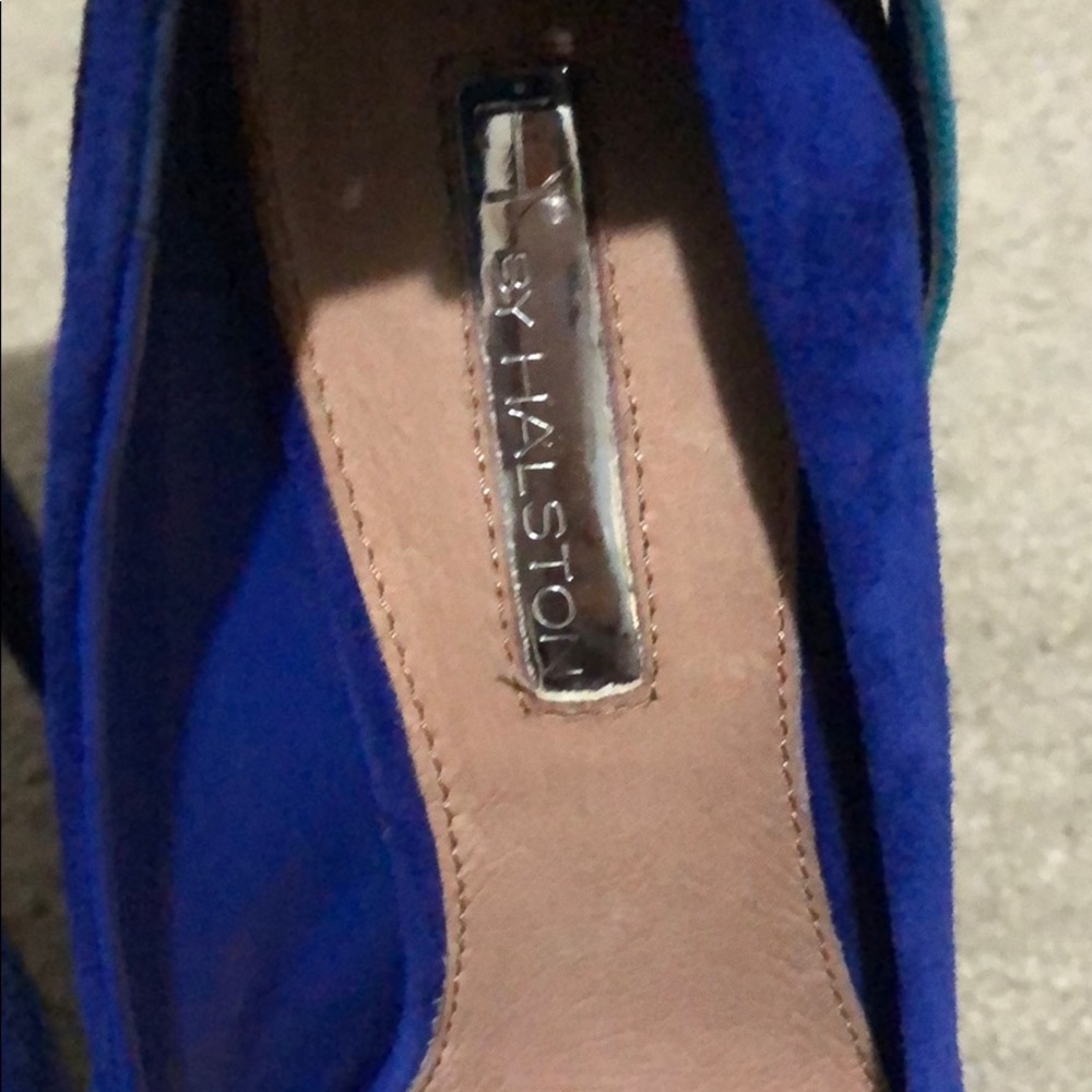 Shoes - Picture 2 of 6